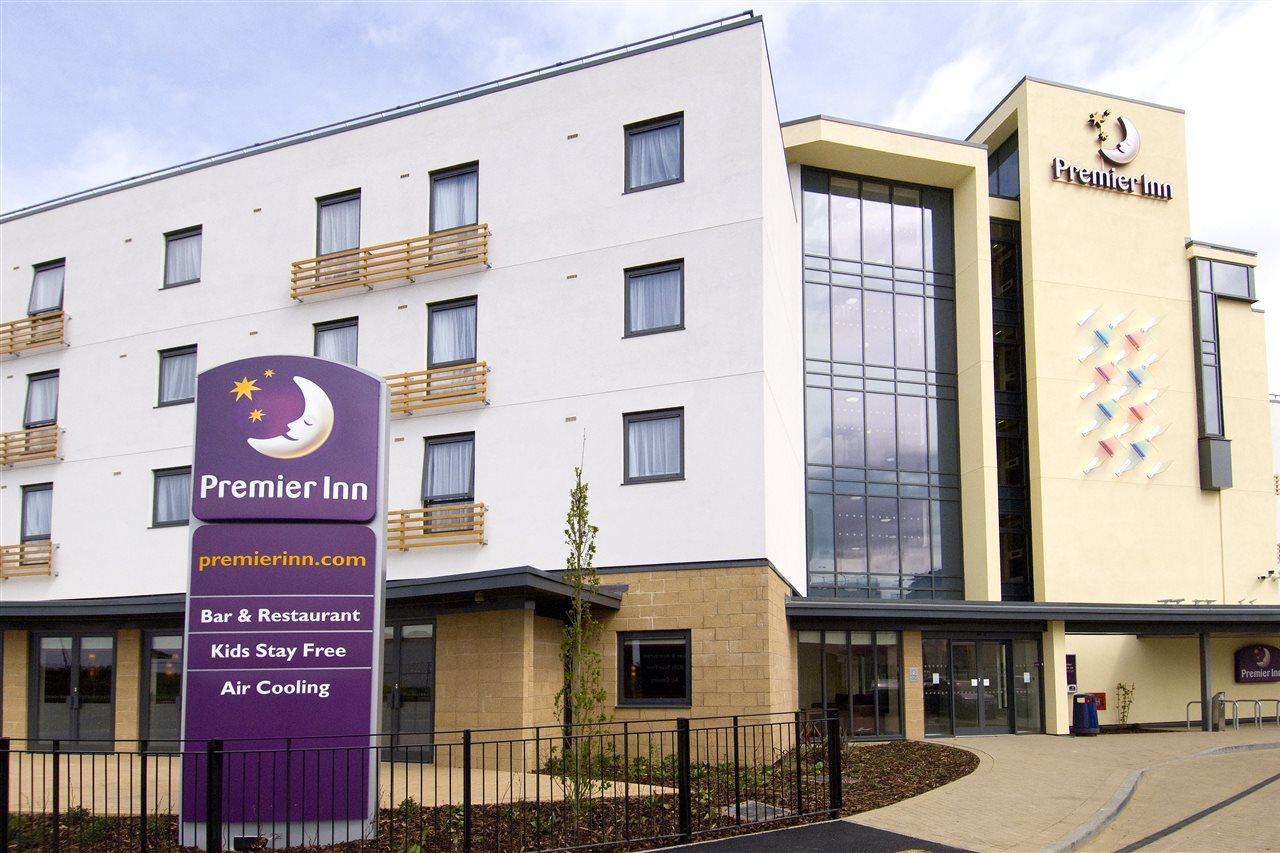 Premier Inn Cambridge Girton  Bagian luar foto