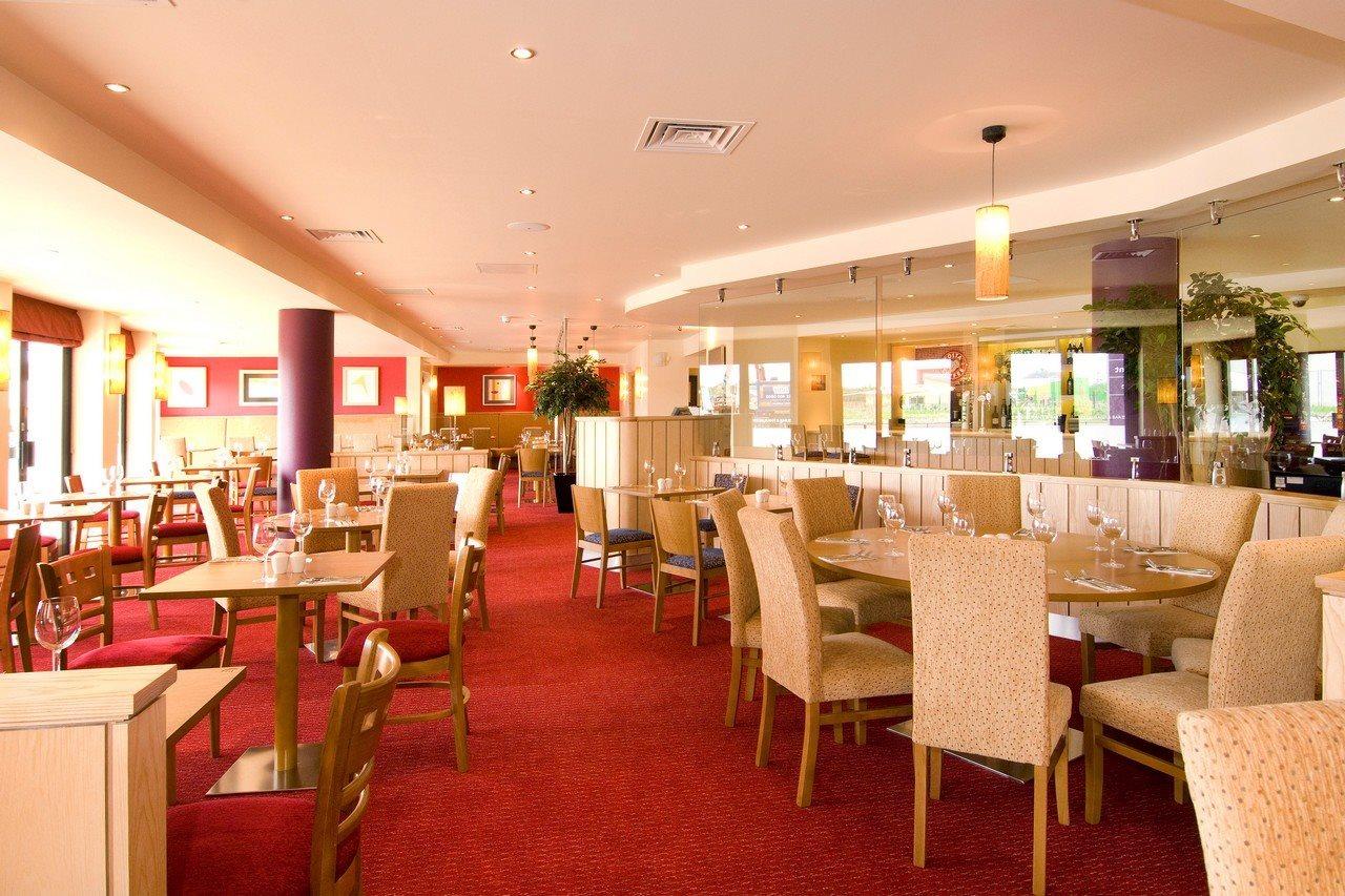 Premier Inn Cambridge Girton  Bagian luar foto