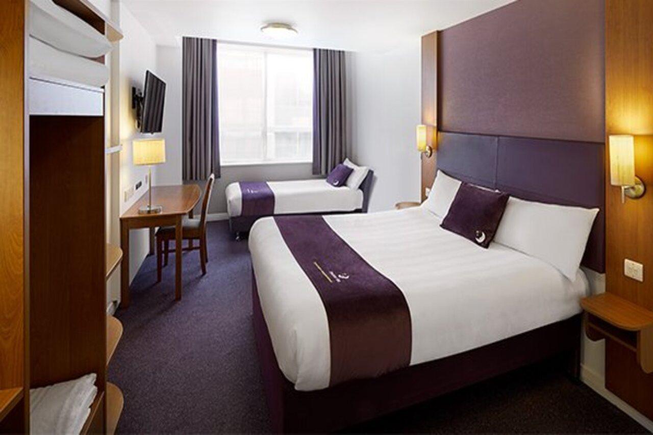 Premier Inn Cambridge Girton  Bagian luar foto