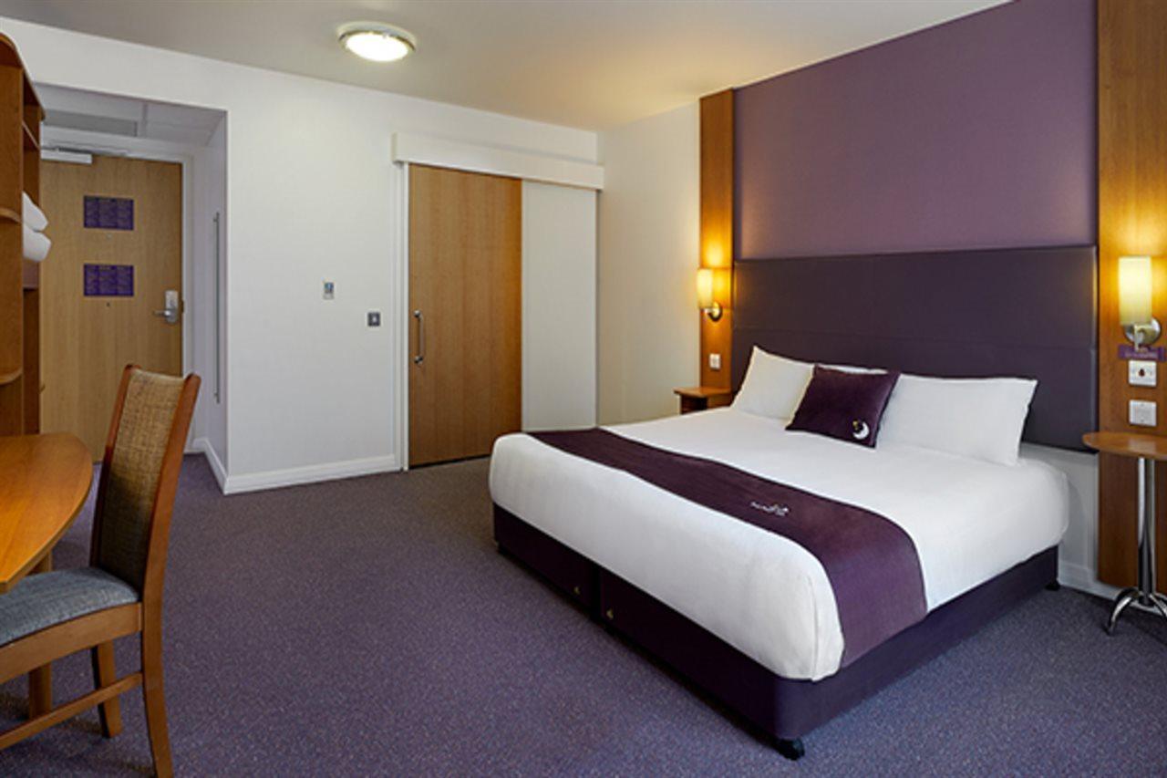 Premier Inn Cambridge Girton  Bagian luar foto