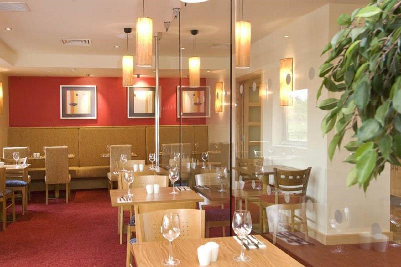Premier Inn Cambridge Girton  Bagian luar foto