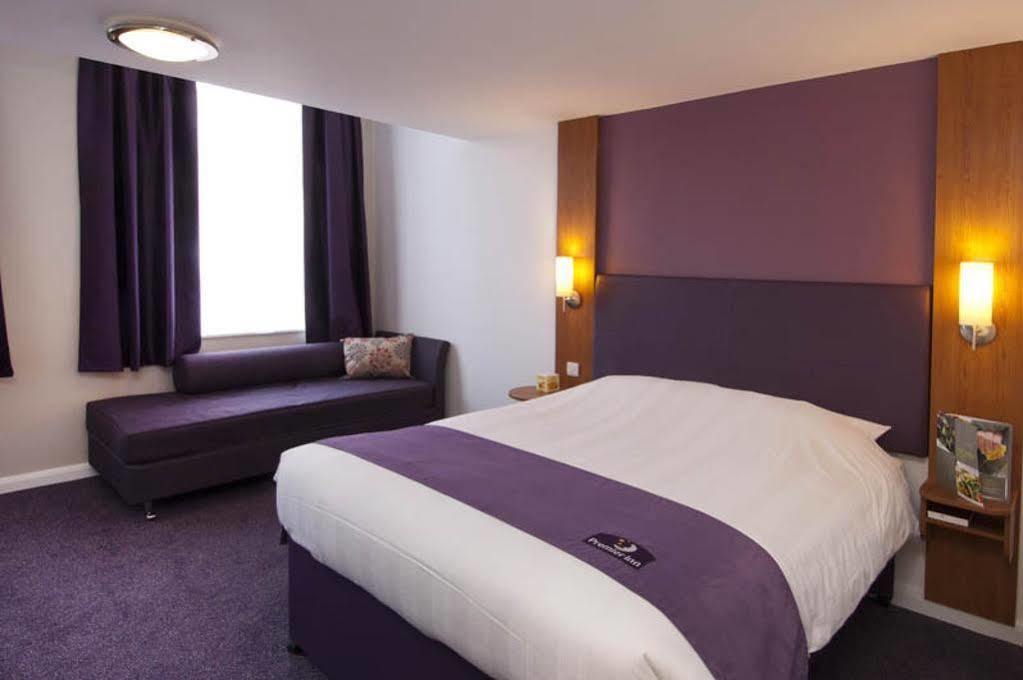 Premier Inn Cambridge Girton  Bagian luar foto