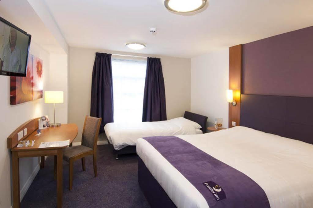 Premier Inn Cambridge Girton  Bagian luar foto