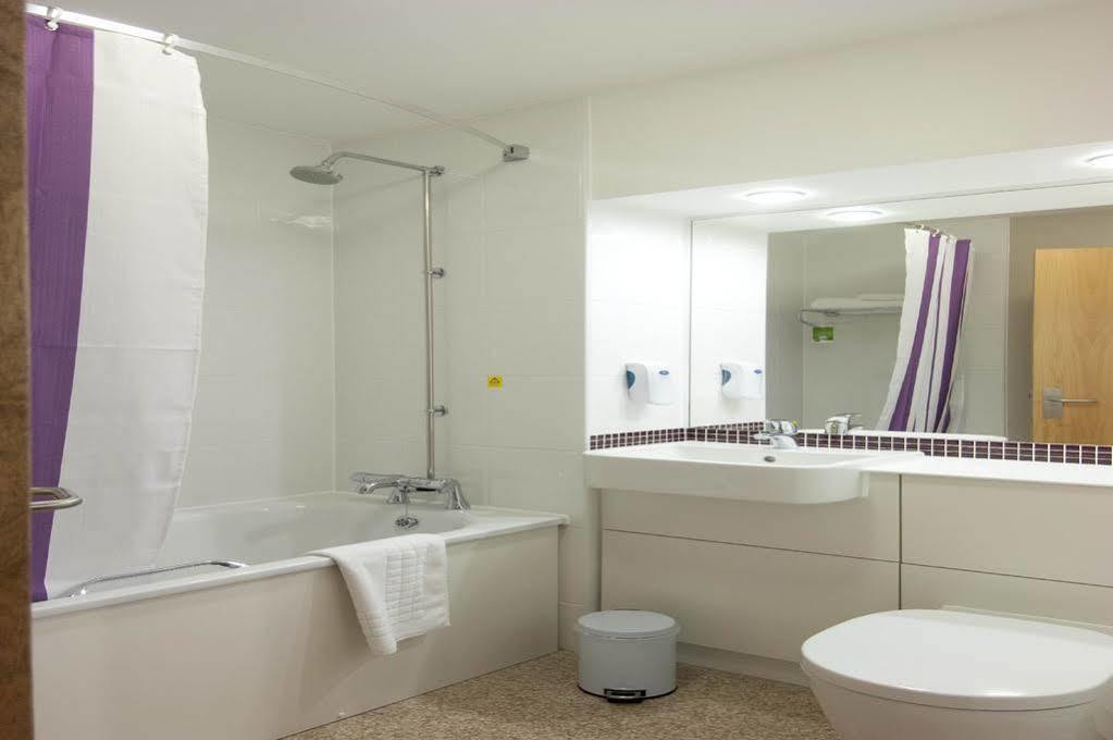 Premier Inn Cambridge Girton  Bagian luar foto